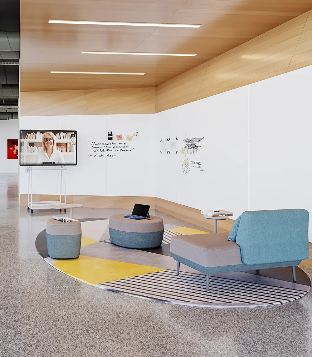 Flujo Märta collaboration space setup in Singapore, featuring modular furniture for modern offices.